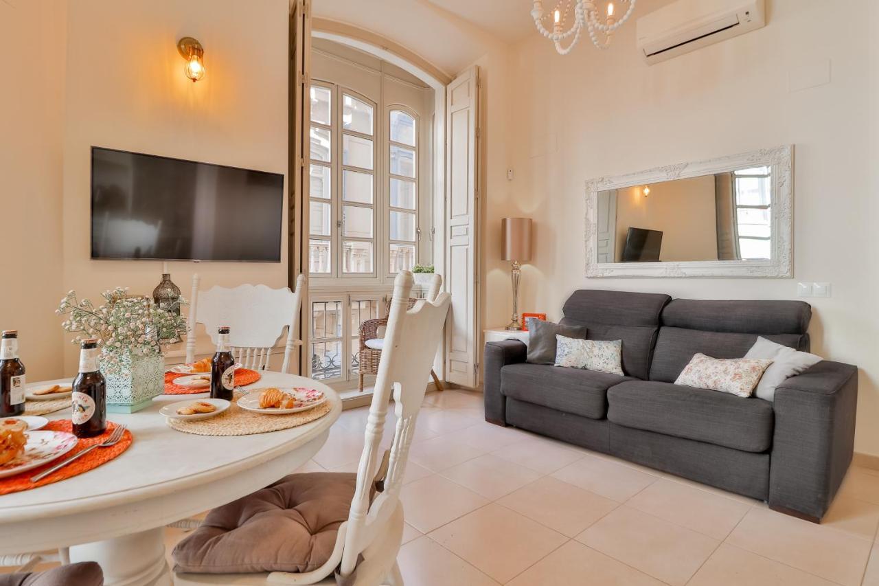 Flat 2 Bedrooms In The City Center Malaga Exterior photo